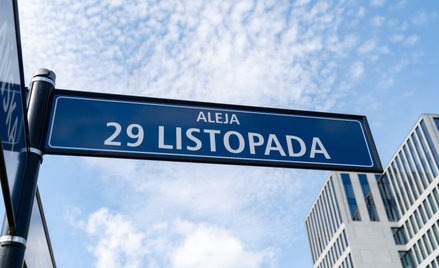 W Krakowie w ciągu ostatnich lat tablice z nazwami były wymieniane już kilkakrotnie. Ostatni raz w 2