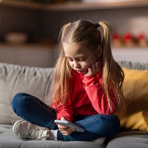 Z danych COI wynika, że dzieci oczekują obecności i przewodnictwa dorosłych w cyfrowym świecie.