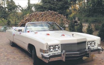 Jeśli szukamy czegoś naprawdę wielkiego polecam Cadillaca Eldorado Convertible. Kabriolet z 1971 rok