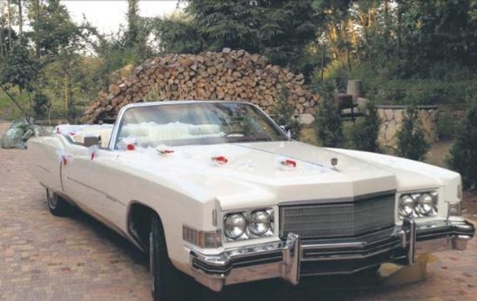 Jeśli szukamy czegoś naprawdę wielkiego polecam Cadillaca Eldorado Convertible. Kabriolet z 1971 rok