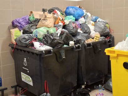 W strukturze odpadów dominują te zmieszane, stanowiąc 574 tys. ton – o 5,4 proc. więcej niż w poprze