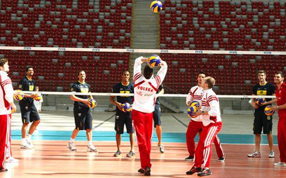 Trening siatkarzy Polski i Brazylii na Stadionie Narodowym