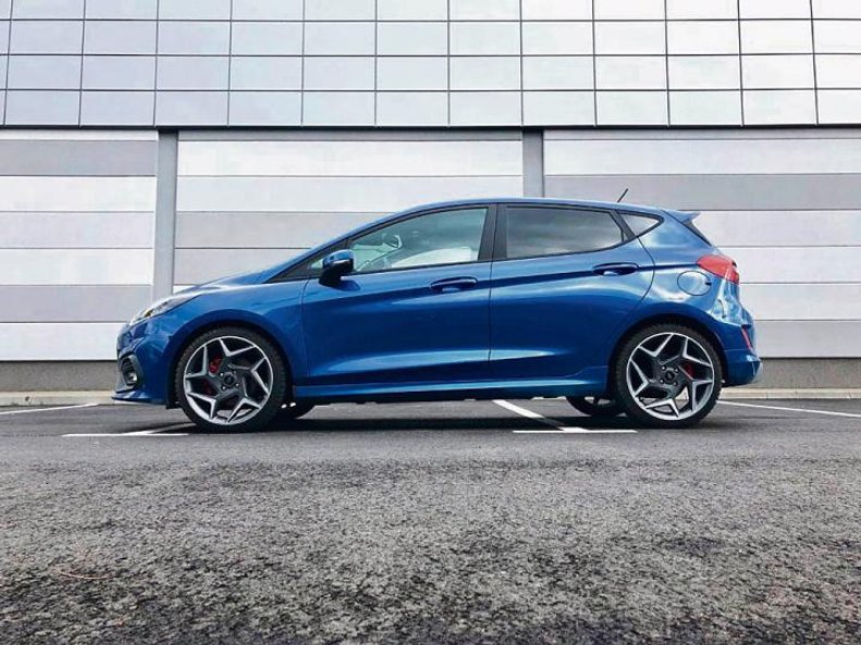 Nawet przy wyciskaniu z Fiesty maksimum radości średnie spalanie mieści się w okolicach 8–9 l/100 km