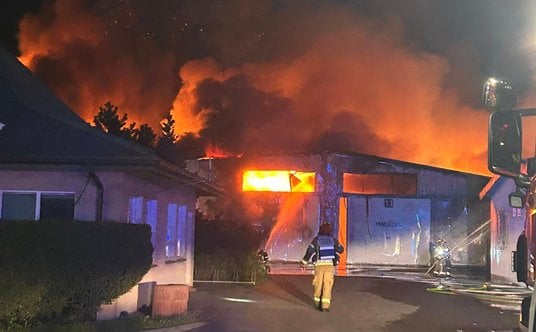 Obecnie trwają prace rozbiórkowe i dogaszanie pogorzeliska