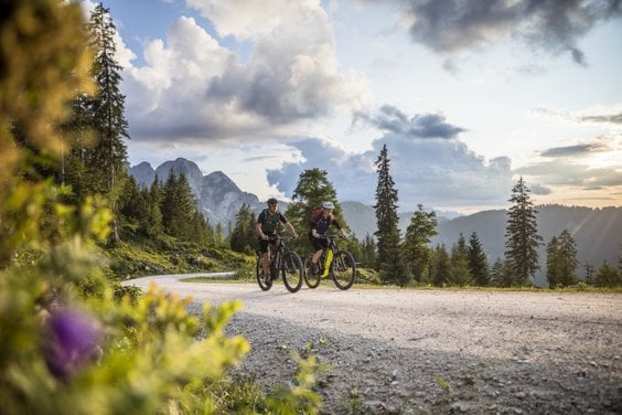 Trasa rowerowa grzbietem Gosaukamm, fot. Ferienregion Dachstein Salzkammergut, Andreas Meyer/WOM Med