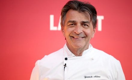 Yannick Alléno to jeden z najbardziej znanych na świecie francuskich szefów kuchni. Jest „specjalist