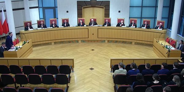 Конституционный трибунал запрещает Коммунистическую партию Польши