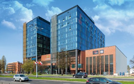 kompleks biznesowy Alchemia, położony przy Alei Grunwaldzkiej - głównej arterii łączącej Gdańsk z Gd