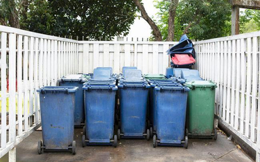 Gmina ma prawo przejąć odbiór śmieci z biur i sklepów