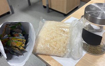 Przy zatrzymanym znaleziono blisko kilogram nielegalnych substancji