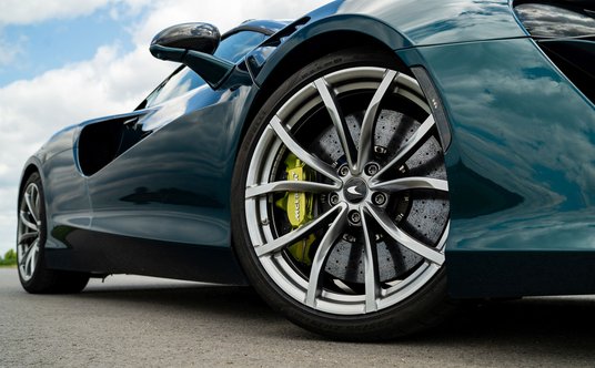 Ceramiczne tarcze i 19 calowe felgi