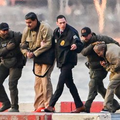 Aresztowany b. prezydent Wenezueli Nicolas Maduro i jego żona Cilia Flores po wylądowaniu w USA