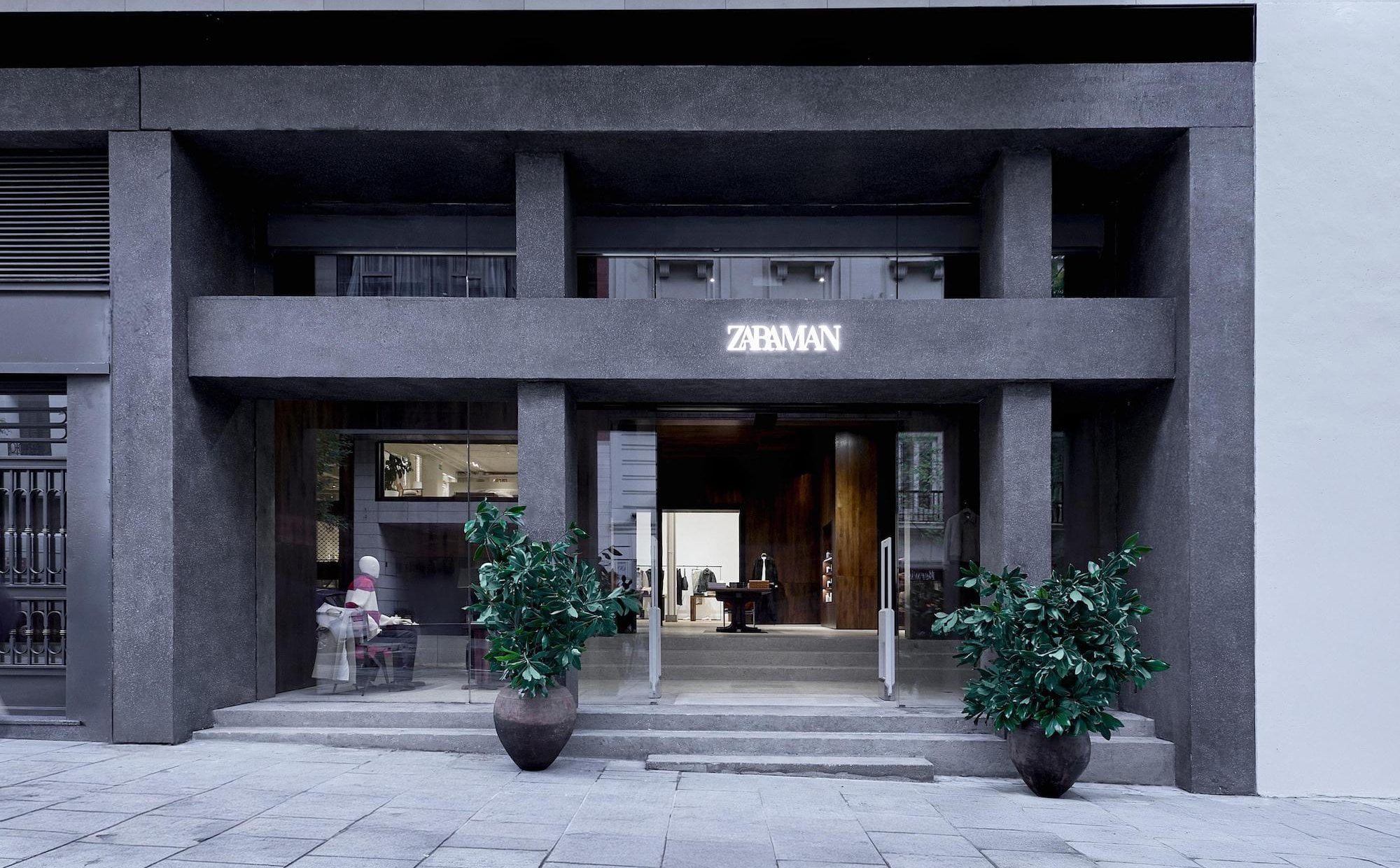 Zara сосредоточена на бренде, предназначенном только для мужчин. Начало расширения в Европу