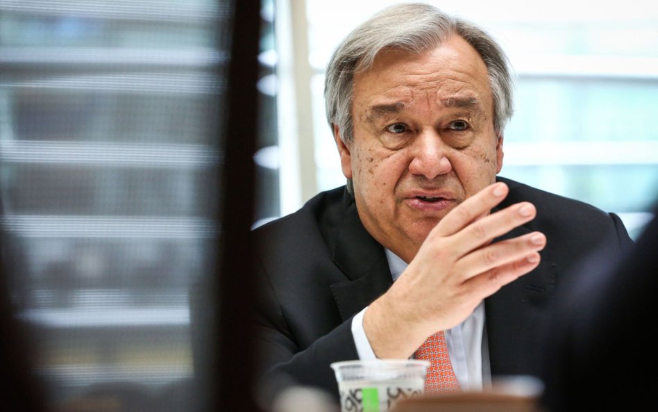 Guterres, ONZ: Wciąż karmimy nasze uzależnienie od paliw kopalnych