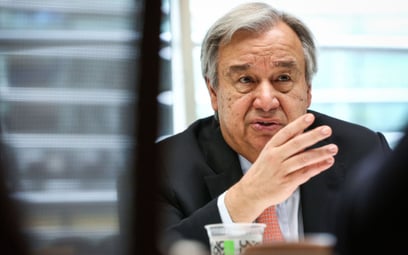 Sekretarz generalny ONZ: paliwa kopalne „karmią plagę wojny”