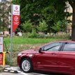 Wysokie ceny aut i brak ładowarek hamują rozwój elektromobilności