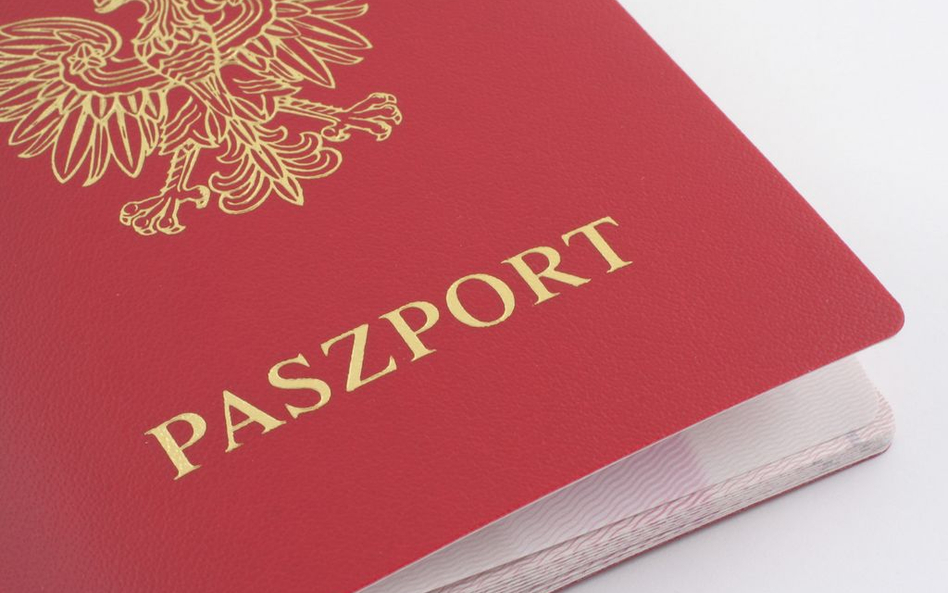 Który paszport jest najbardziej opłacalny? Polacy na 13. miejscu