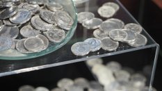 Podczas przebudowy kamienicy przy ul. Królewieckiej 12 we Włocławku archeolodzy odnaleźli 532 srebrn