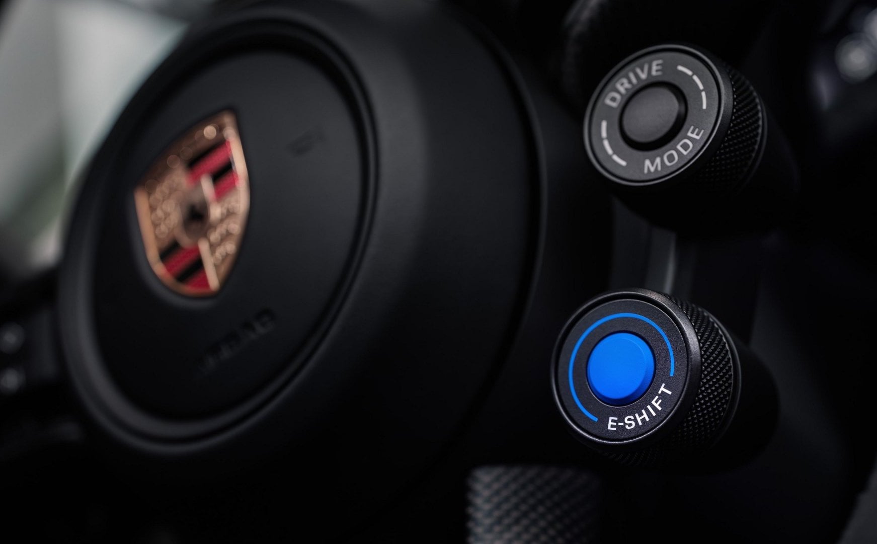 Niebieska tabletka dla Taycana. Porsche leczy EV emocjami ze świata spalinówek