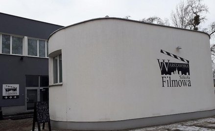 Wypadek w szkole filmowej. Szpada wbiła się w głowę kobiety