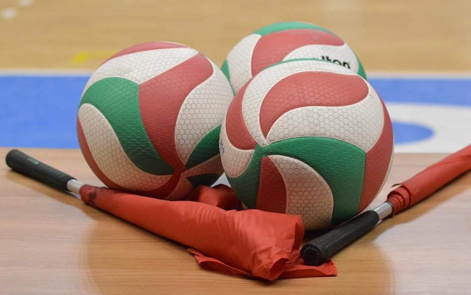 Siatkarze walczą o finał. ZAKSA i Skra wygrywają