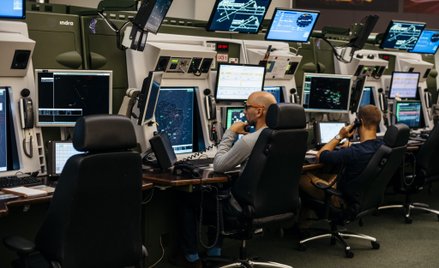 Kontrolerzy podpisali umowy na nowych warunkach