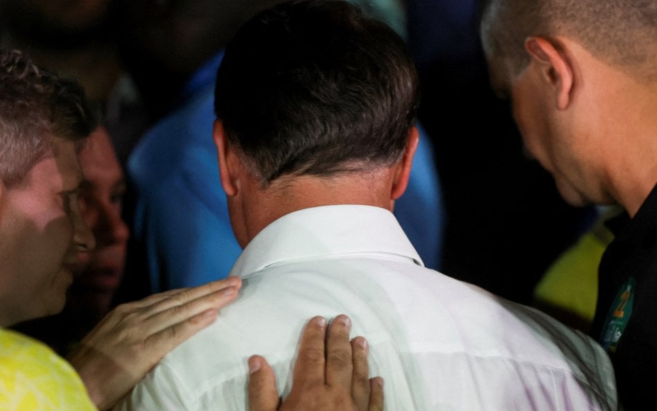 Flávio Bolsonaro szybko uciekł z kraju i przyleciał do Stanów