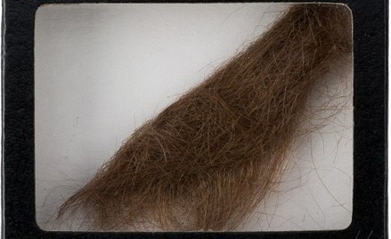 Włosy Lennona sprzedane na aukcji za 35 tys. dolarów