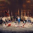 „Wojna i pokój” pokazuje zwycięską walkę Rosji z wojskami Napoleona w 1812 roku