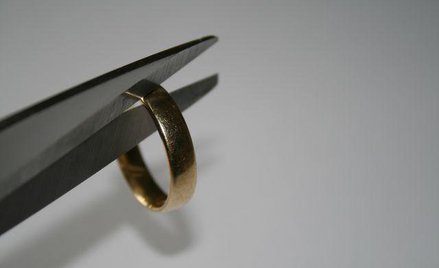 Z rozwodem poczekaj do jesieni