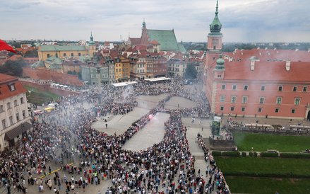 Na Placu Zamkowym utworzono żywy symbol Polski Walczącej