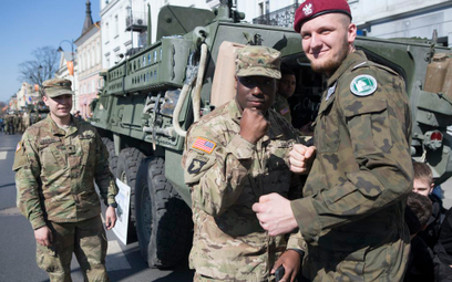 Bielecki: Więcej amerykańskich żołnierzy w Polsce. Ale czy na dobrych warunkach?