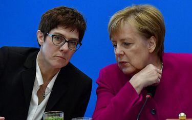 Sekretarz generalna CDU Annegret Kramp-Karrenbauer i kanclerz Angela Merkel