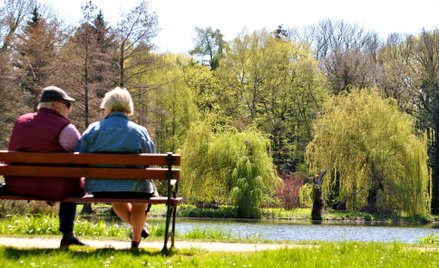 GUS opublikował nowe tablice dalszego trwania życia Polaków. Będą obowiązywać od 1 kwietnia