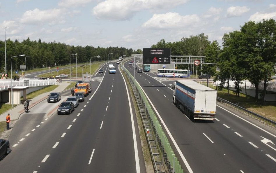 Od piątku łatwiej podróżuje się w rejonie Poznania. Drogowcy uruchomili ostatni odcinek obwodnicy mi