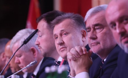 Prezes Polskiego Związku Piłki Nożnej Cezary Kulesza podczas październikowego Walnego Zgromadzenia S