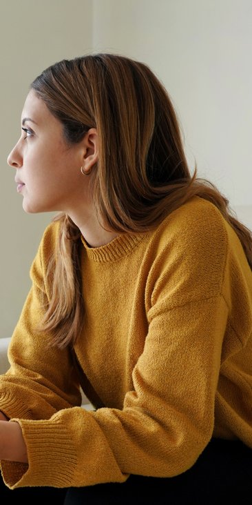 Młode kobiety szczególnie cierpią z powodu samotności.