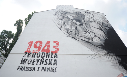 Murale przypominające o zbrodni wołyńskiej – jak ten na warszawskiej Woli – mają pełnić funkcje eduk