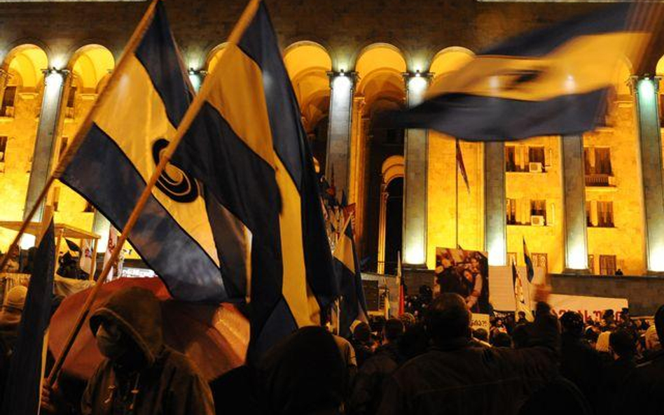 Protesty antyprezydenckie w Tbilisi