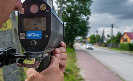 Z tytułu mandatów kierowcy wpłacili w 2023 r. do budżetu państwa ponad 1,2 mld zł