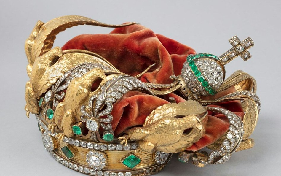 Luwr pokazał jak wygląda zgubiona przez złodziei korona