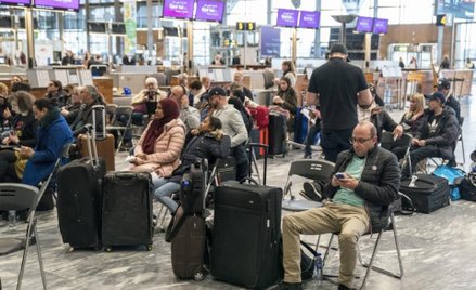 587 odwołanych lotów SAS