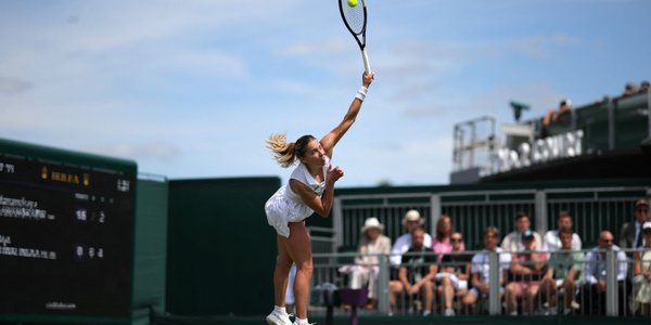 Chwalińska odpadła z Wimbledonu po walce z urazem i Sawangkaew