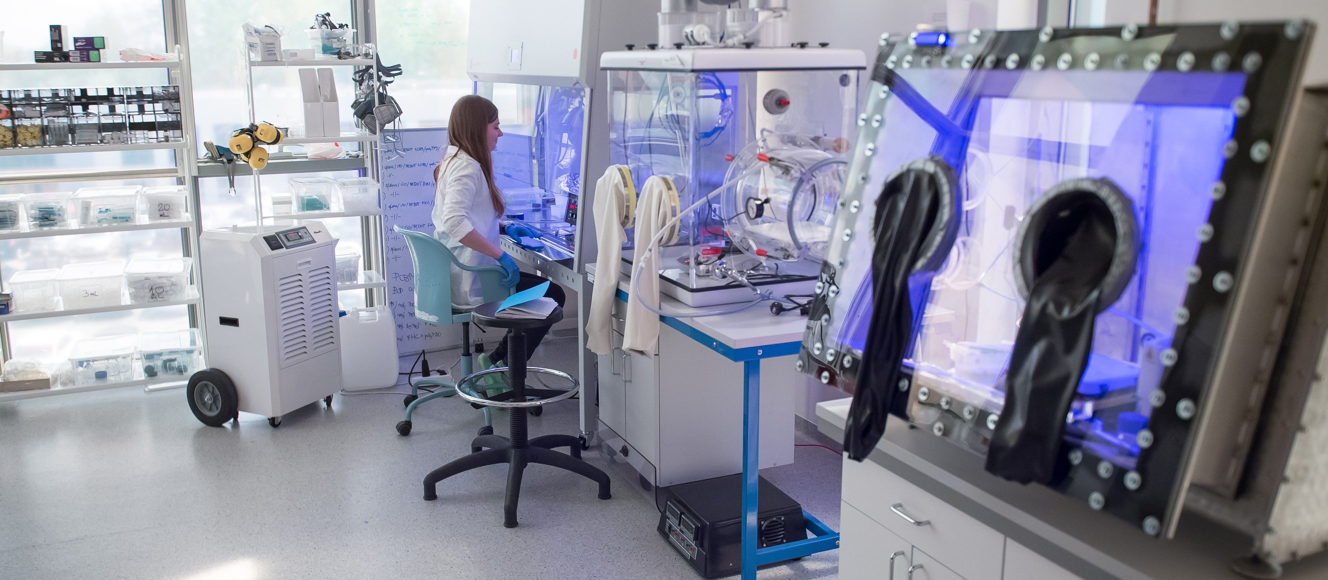 Saule na sprzedaż. Zbrojeniówka przejmie technologię ultracienkiej fotowoltaiki?