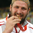 Tomasz Majewski ze swoim złotym medalem