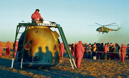 Z takich elementów jak ta kapsuła Shenzhou 6 zostanie zbudowana pierwsza chińska stacja kosmiczna