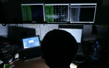 Hakerzy dybią na konta Polaków. Skradli pieniądze klientów VIP