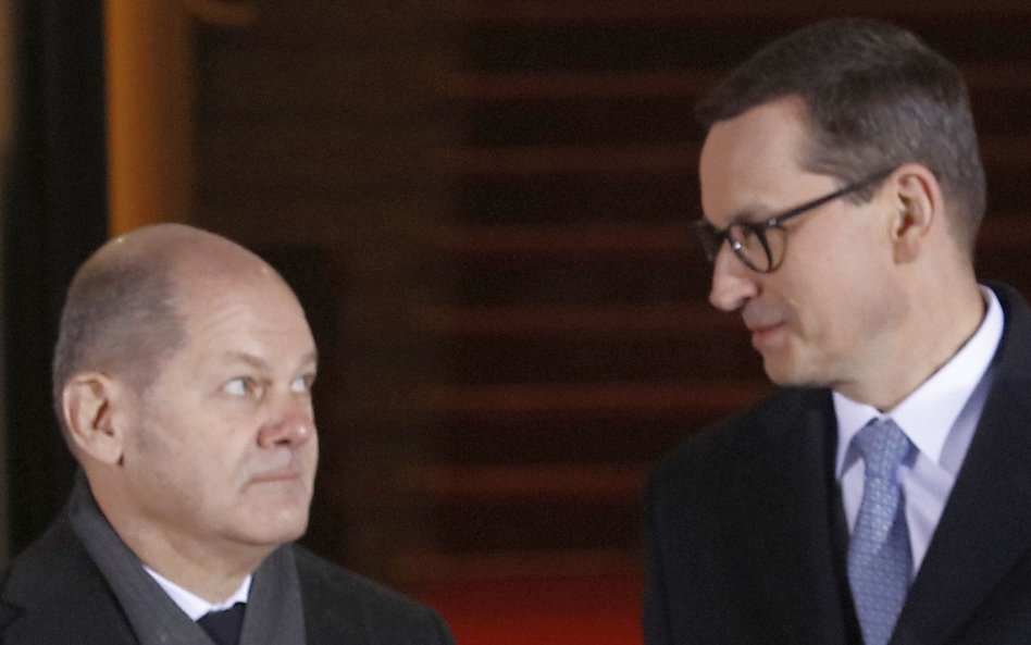 Kanclerz Niemiec Olaf Scholz i premier Mateusz Morawiecki