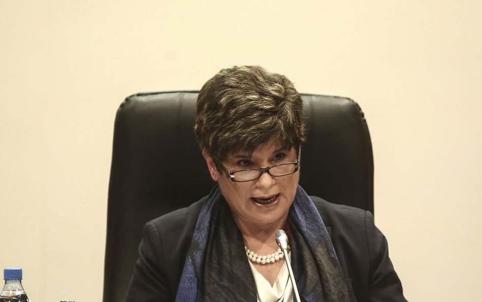 W 2015 r. cypryjski rząd chciał odwołać prezes banku centralnego zarzucając jej konflikt interesów. 