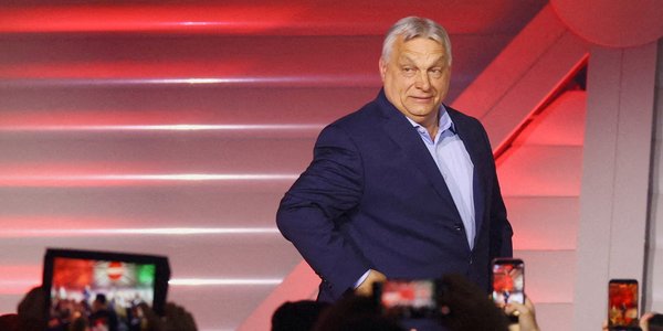 Viktor Orbán złożył dymisję z funkcji szefa Fideszu; nie została przyjęta